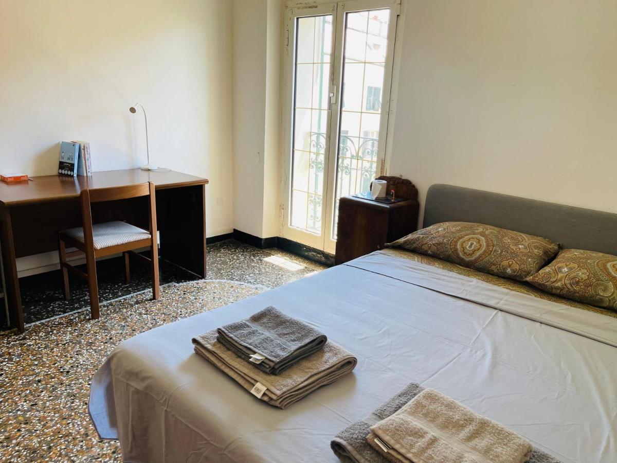 Mh Genova Bed & Breakfast Екстериор снимка